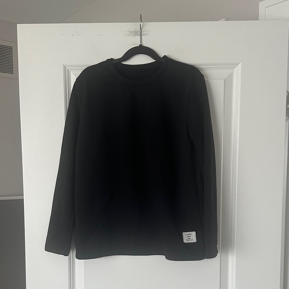📌 3 for $20📌Classic Black Sweatshirt size 11-12Y